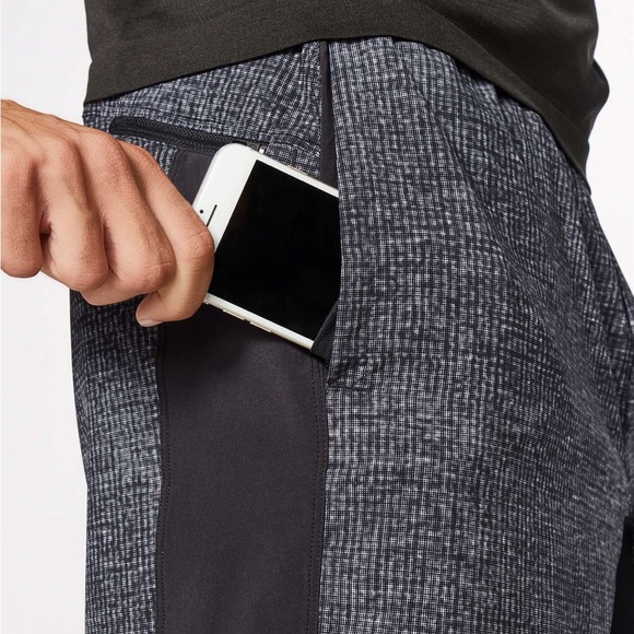 Lululemon Men's T.H.E. Short Linerless Gridiron Starlight Black M - Picture 4 of 15